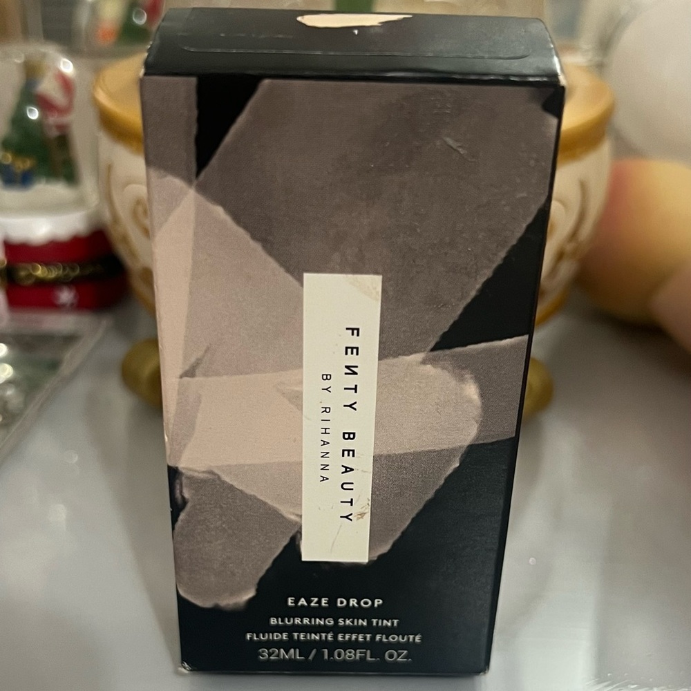 Fenty Beauty Eaze Drop Blurring Skin Tint
